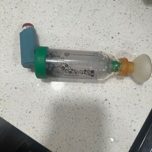 Brand new Aerocat feline aerosol chamber for inhalers